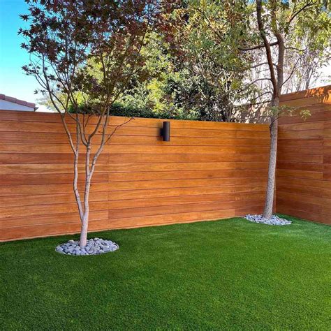 17 Horizontal Fence Ideas We Love for a Private Yard .